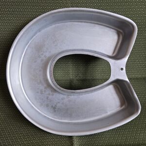 Wilton Horseshoe or Letter C or Letter U Cake Pan Vintage